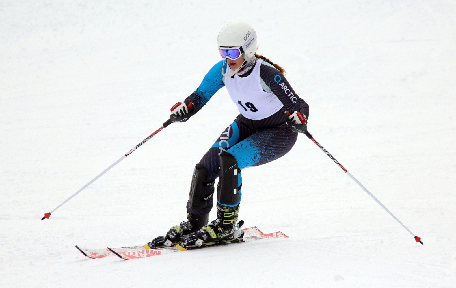 The Cup GS Speed Suit in blue is also a popular ski racing suit for girls.