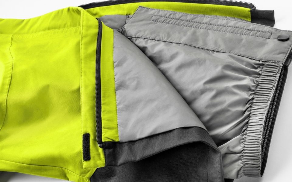 GW050 side zip pants optic yellow zipper detail