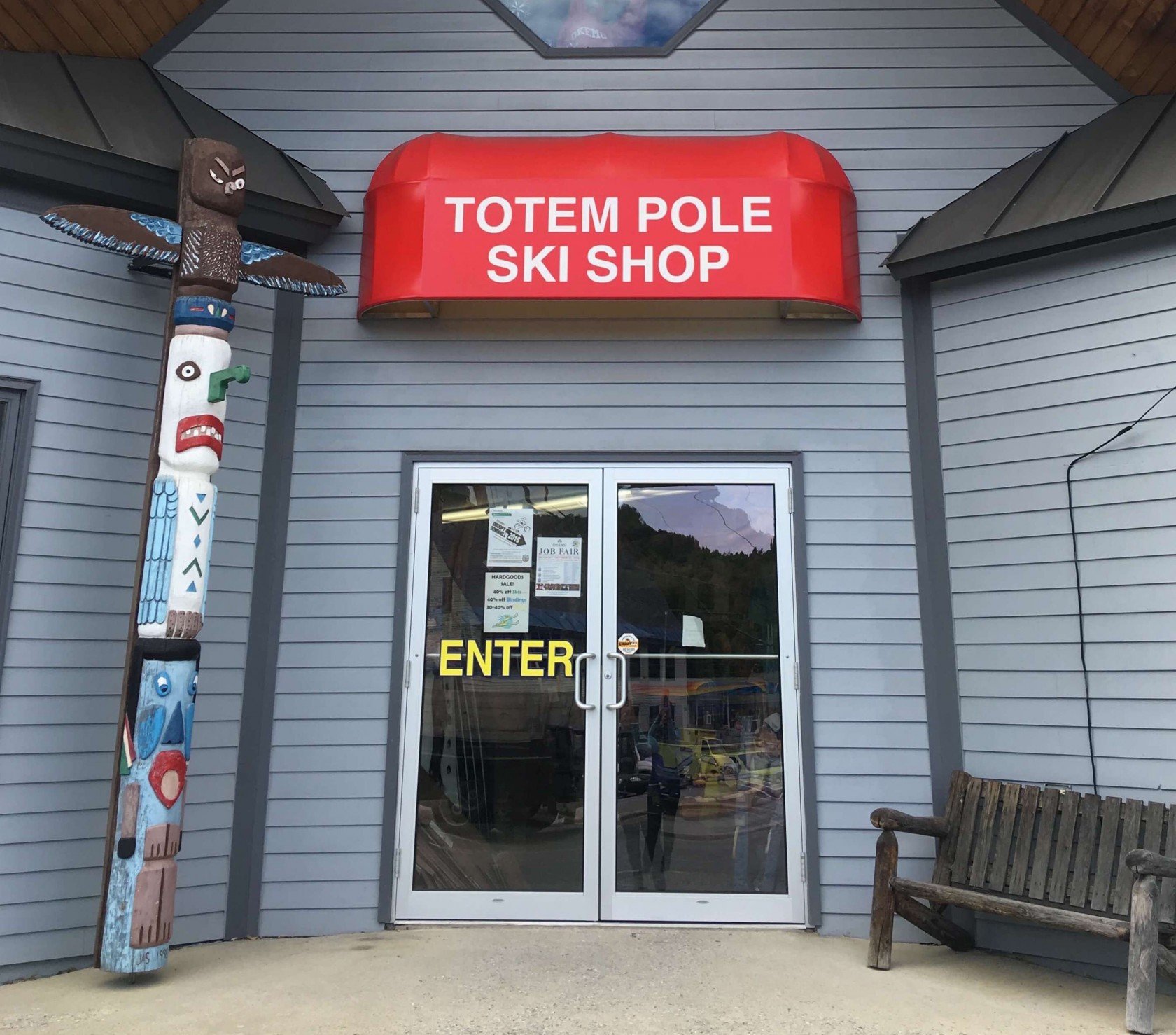 Ludlow VT's Race Shop: Totem Pole Ski Shop on Arctica 6